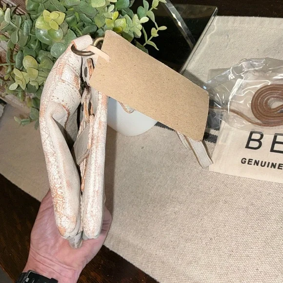 NWT Bed Stu Leather Cadence Wallet Wristlet Crossbody Nectar Lux MSRP $175 - Picture 5 of 16